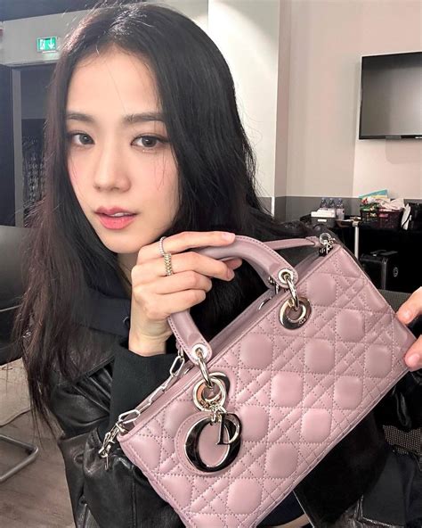 jisoo dior bags|jisoo dior fashion week.